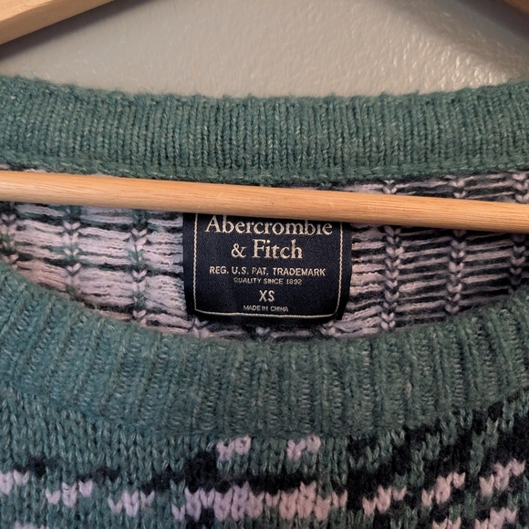 Abercrombie & Fitch Green Plaid Pullover Cropped Sweater Size XS - Picture 2 of 6